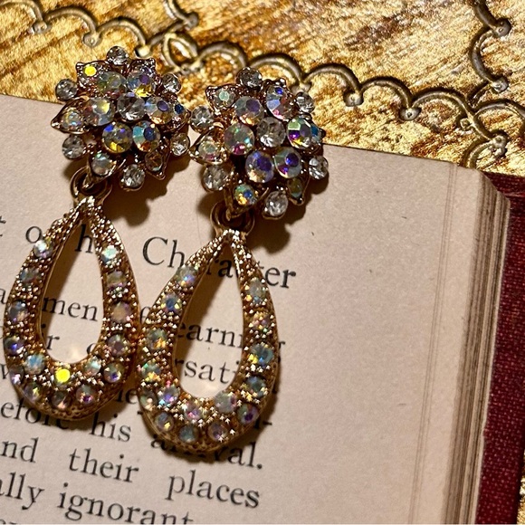 NORDSTROM 70’s Style Sparkly Gold Tone With Rhinestones Dangle Drop Earrings NEW - Picture 3 of 12